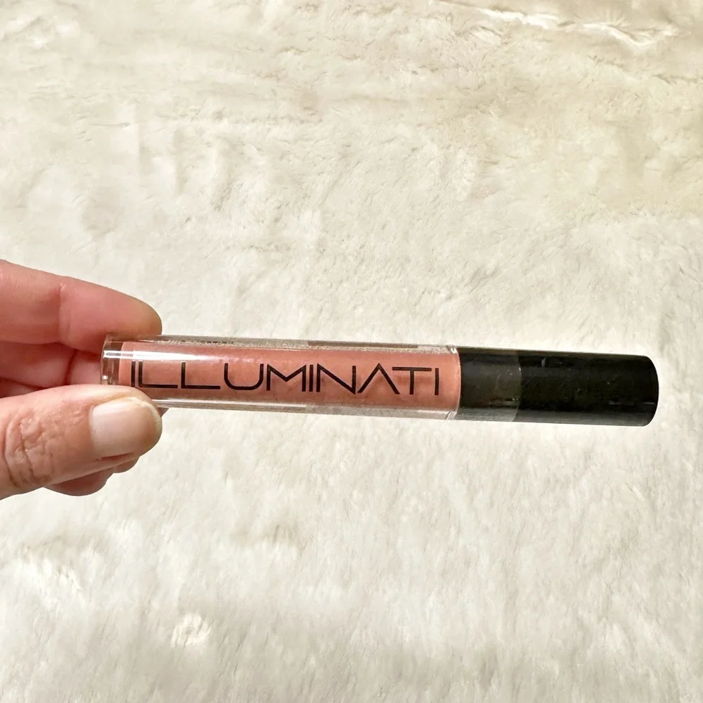 NEW Illuminati Cosmetics Liquid Lipstick in Reveal Full Size 2.8g